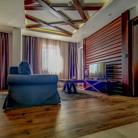 Nicole Apartment *
